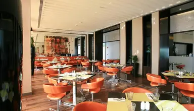 Centro Yas Island