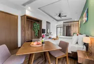 Chi House