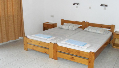 Chris Apartments