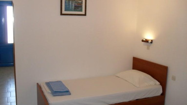 Chris Apartments