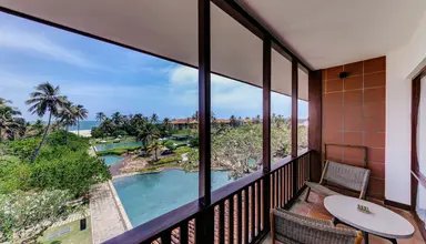 Cinnamon Bentota Beach