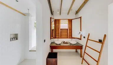 Cinnamon Hakura Huraa