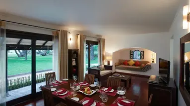 Cinnamon Lodge
