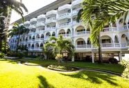 CityBlue Creekside Hotel & Suites