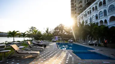 CityBlue Creekside Hotel & Suites