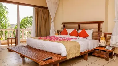 CityBlue Creekside Hotel & Suites