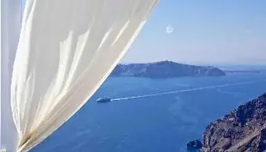 Cliff Side Suites