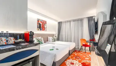 Clover Patong