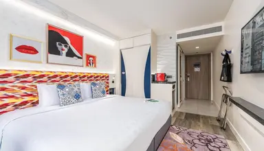 Clover Patong