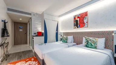 Clover Patong