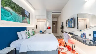 Clover Patong