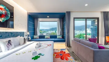 Clover Patong
