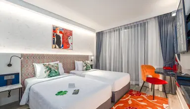 Clover Patong