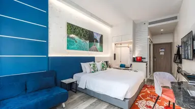 Clover Patong
