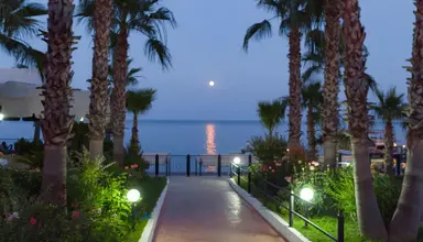 Club Akman Beach
