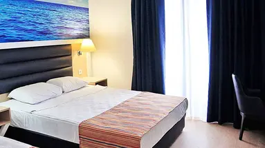 Club Aqua Plaza