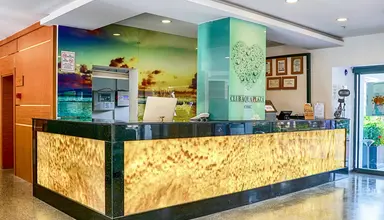 Club Aqua Plaza