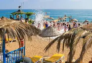 Club Aqua Plaza