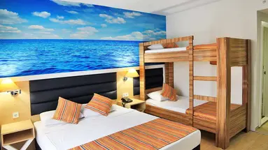 Club Aqua Plaza