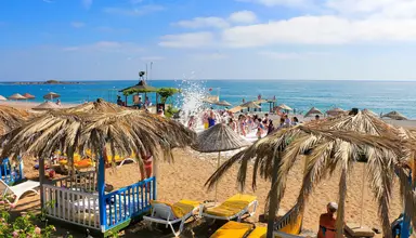 Club Aqua Plaza
