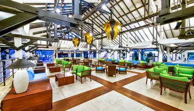 Club Dolphin