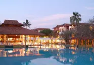 Club Dolphin