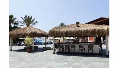 Club Grand Side