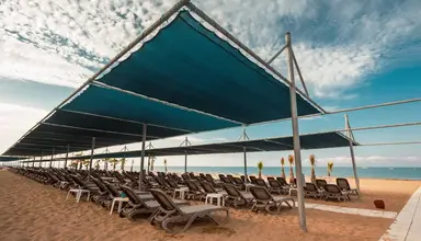 Club Grand Side