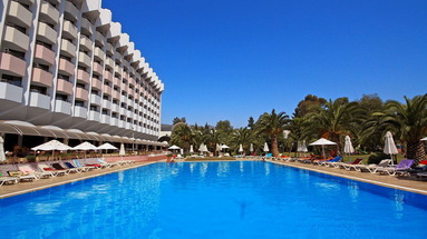 Club Maxima Bay