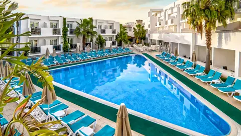 Hotel Club Shark