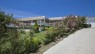 Club Side Coast