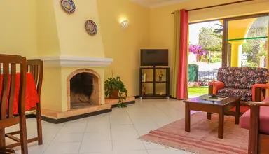 Colina Village