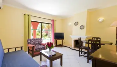 Colina Village
