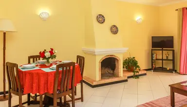 Colina Village