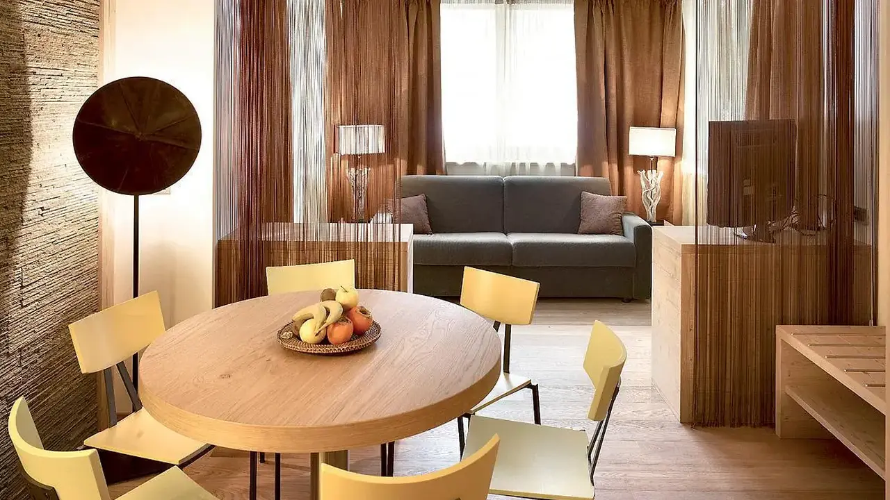 Color Home Suite Apartments