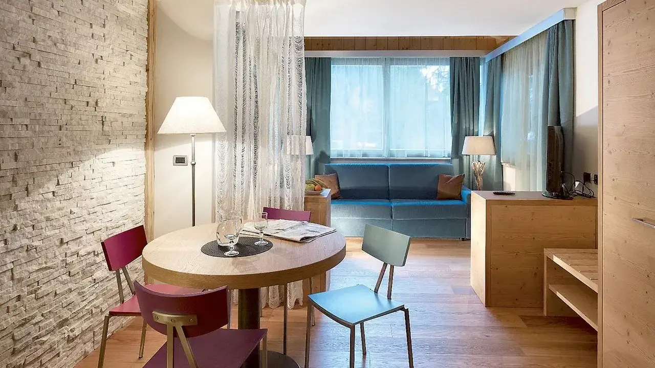 Color Home Suite Apartments