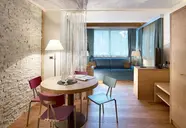 Color Home Suite Apartments
