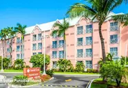 Comfort Suites Paradise Island