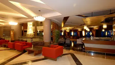Commodore Elite Suites & Spa