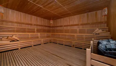 Commodore Elite Suites & Spa