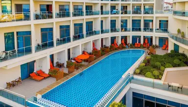 Commodore Elite Suites & Spa