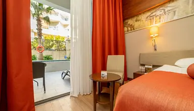Commodore Elite Suites & Spa