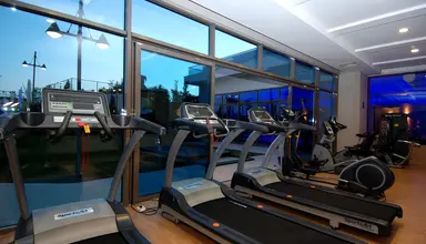 Commodore Elite Suites & Spa