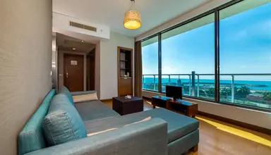 Commodore Elite Suites & Spa