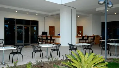 Commodore Elite Suites & Spa