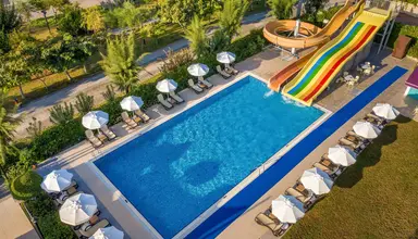 Commodore Elite Suites & Spa
