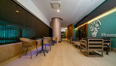 Commodore Elite Suites & Spa