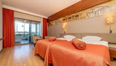 Commodore Elite Suites & Spa