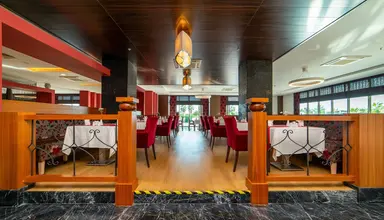 Commodore Elite Suites & Spa