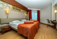 Commodore Elite Suites & Spa